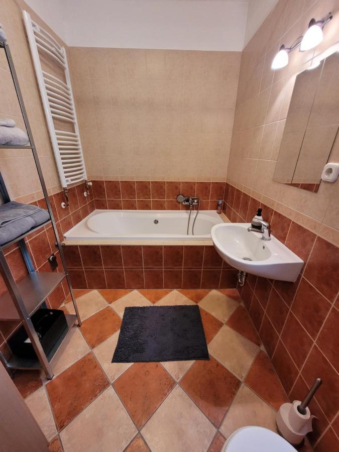 Hb Downtown Sunny Apartman Budapest Exteriör bild